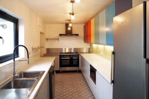 Kitchen- click for photo gallery
